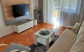 Bright & Cozy Pula
