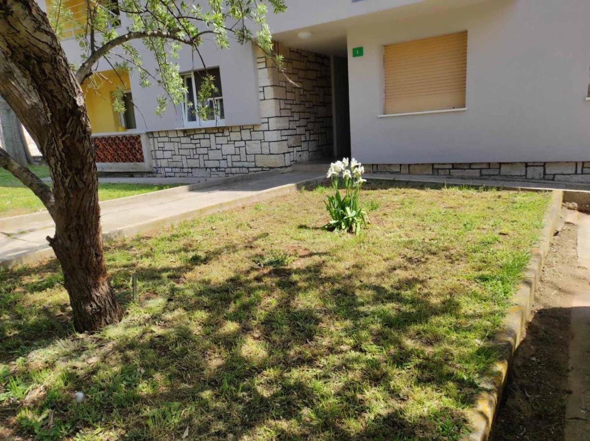 Ferienwohnung Bright & Cozy Pula Exterior foto
