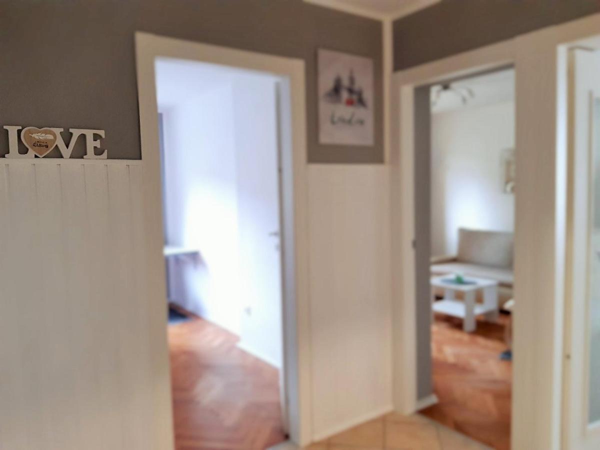 Ferienwohnung Bright & Cozy Pula Exterior foto