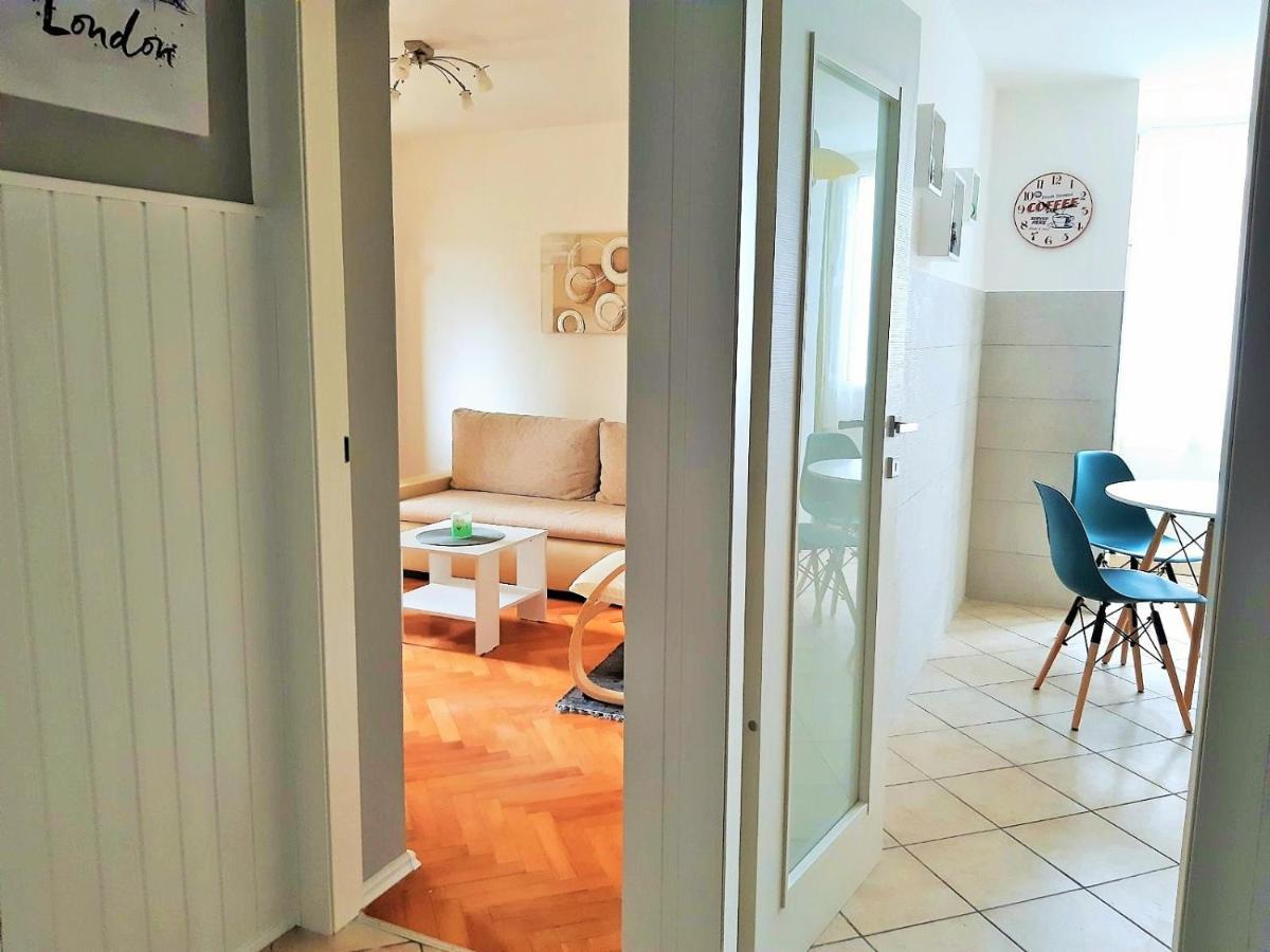 Ferienwohnung Bright & Cozy Pula Exterior foto