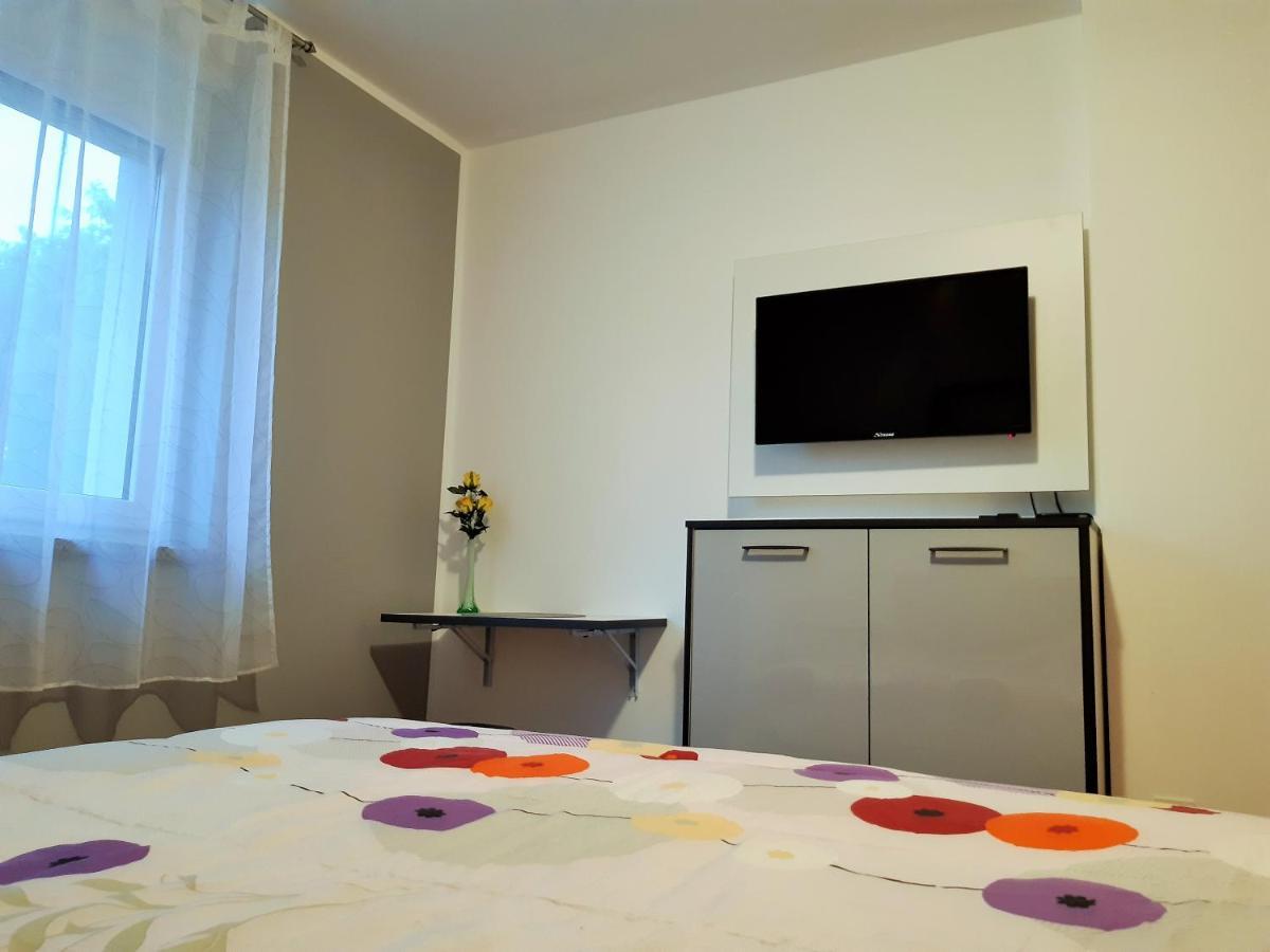 Ferienwohnung Bright & Cozy Pula Exterior foto